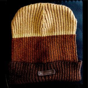 D&G winter metallic hat, vintage, one size